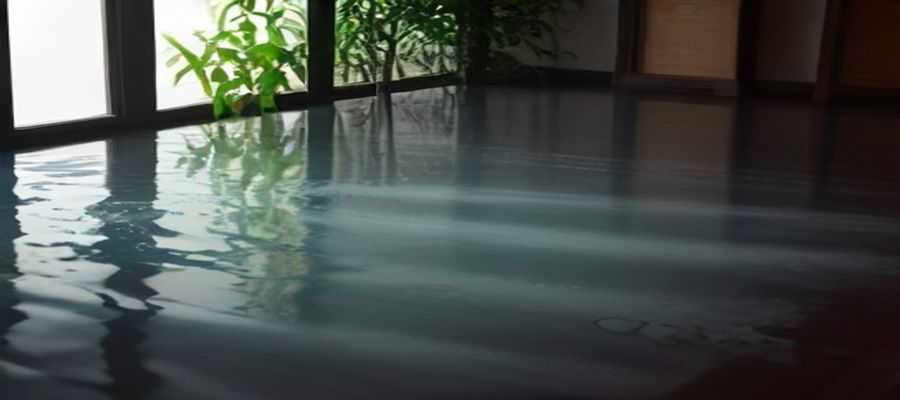 中国大陆互联网法律合规框架示意图，展示淫秽物品传播相关法律条文与性吧类平台的合规边界分析